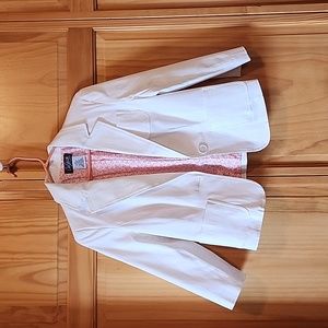 Light weight cropped blazer